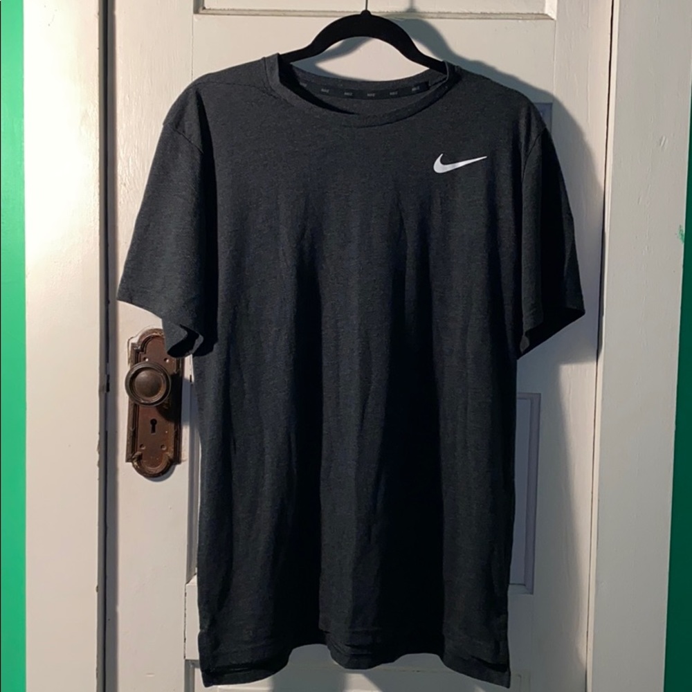 NIKE DRI-FIT TSHIRT